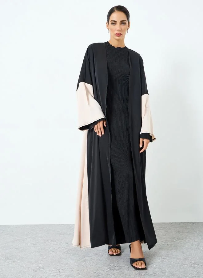 تايك تو عباية بأكمام طويلة وتصميم ألوان متباينة